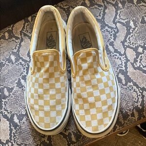 VANS men size 9.5 women’s 11